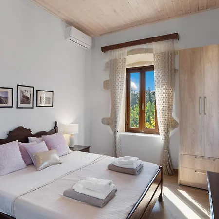 Villa Olga Almirida